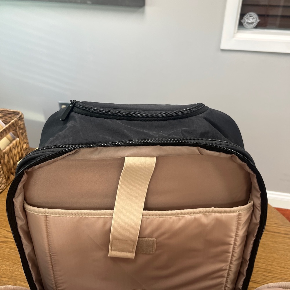 BAGSMART Black Rolling Backpack Carryon - Picture 7 of 8